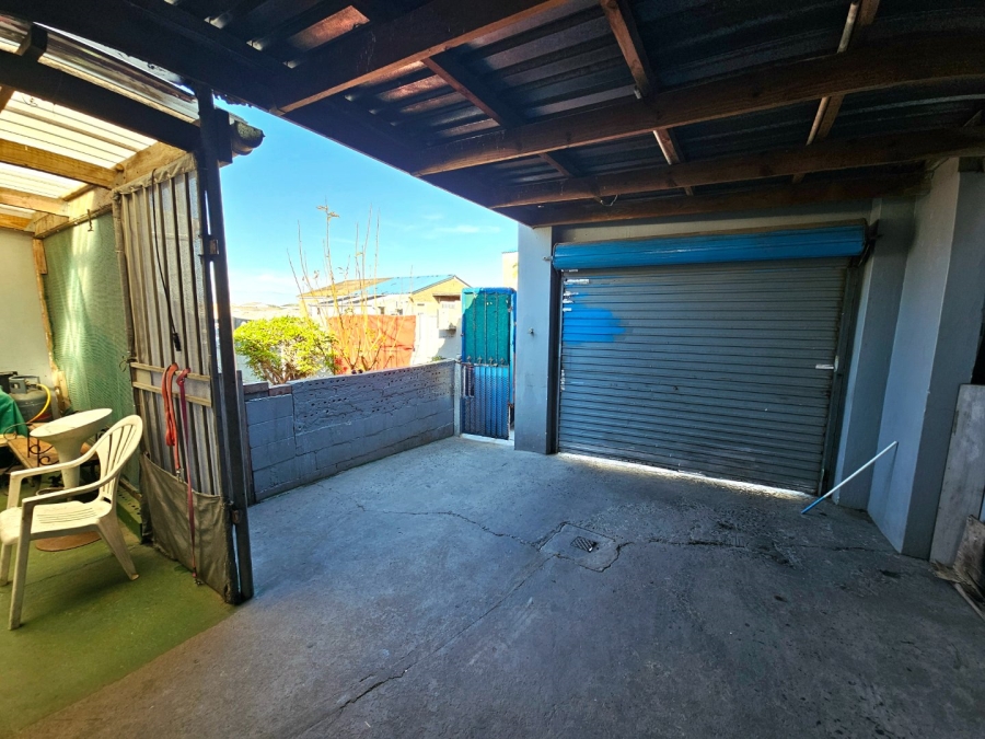 4 Bedroom Property for Sale in Beacon Valley Western Cape